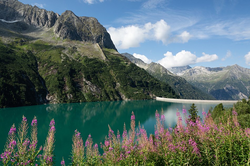 The Zillergründl Dam and its reservoir in the Ziller Valley, Zillertal, Austria.