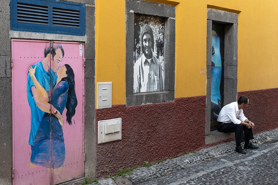 Door paintings in the alleyways of Funchal.