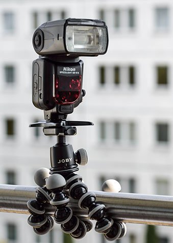 A Nikon SB-910 Speedlight.