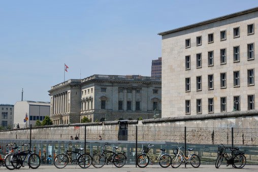 Berlin Wall with no colour cast.